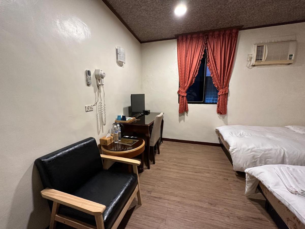 Ming Ren Hotspring Hotel Цзяосі Екстер'єр фото