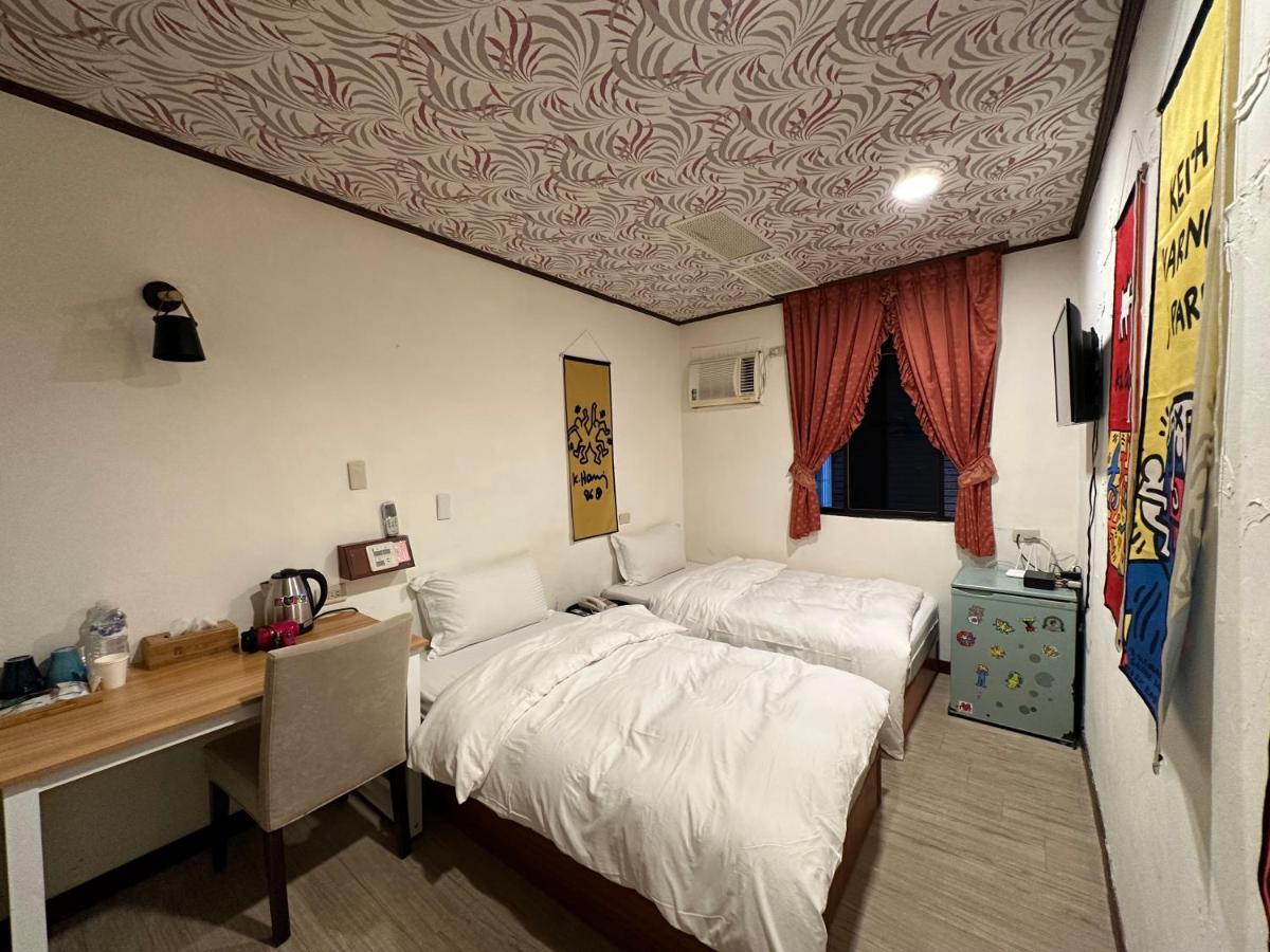 Ming Ren Hotspring Hotel Цзяосі Екстер'єр фото