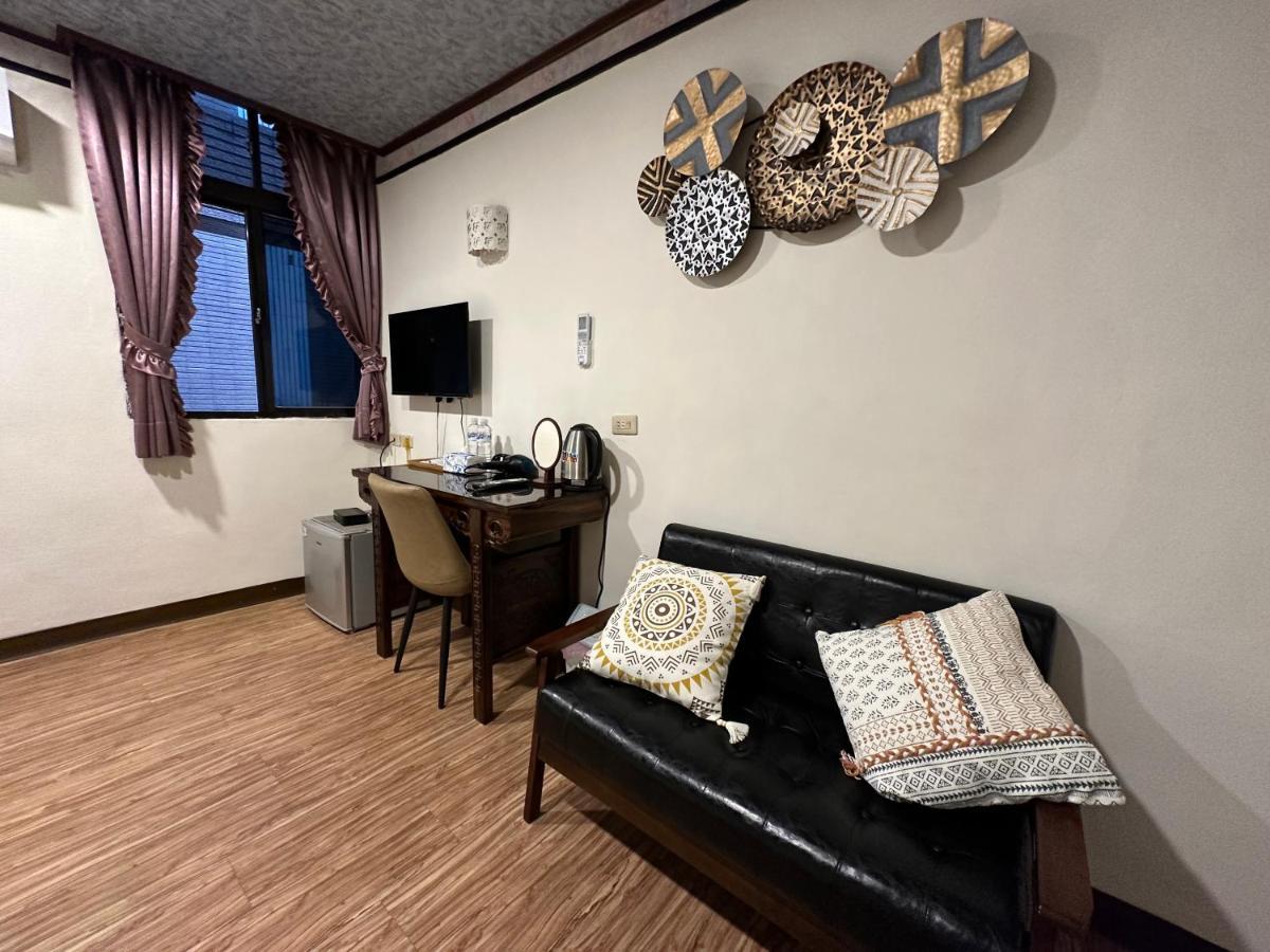 Ming Ren Hotspring Hotel Цзяосі Екстер'єр фото