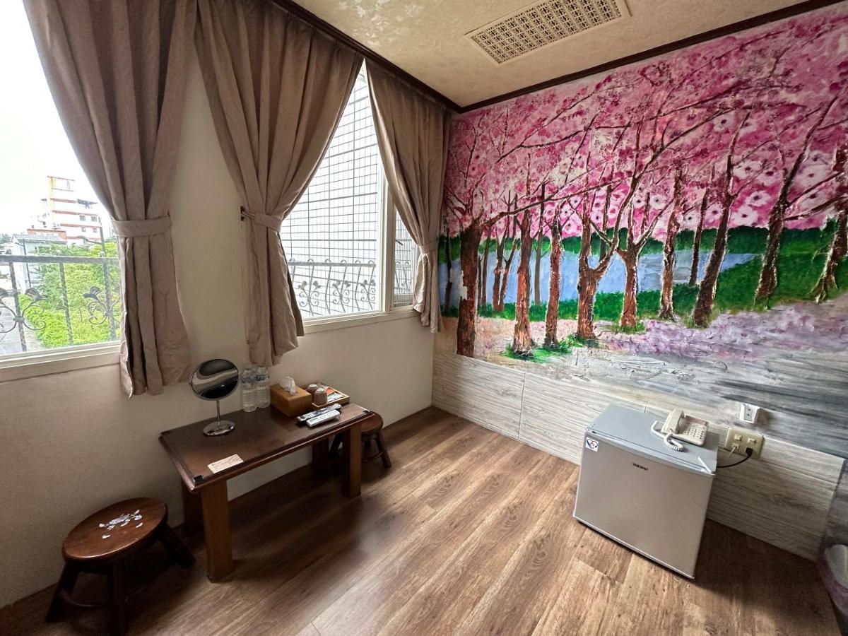 Ming Ren Hotspring Hotel Цзяосі Екстер'єр фото